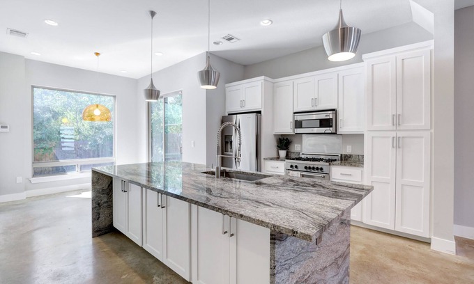 East MLK House | Cozy Home Experience in Vibrant East Austin