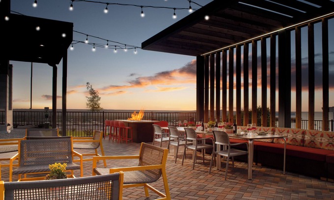 Albuquerque Hotel | Top-Rated Home2 Suites Near Albuquerque Airport with Pool