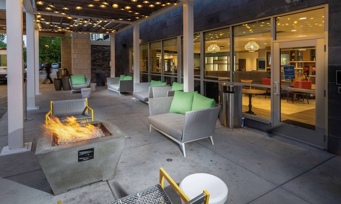 South Loop Hotel | Discover Home2 Suites by Hilton Minneapolis Near Mall of America