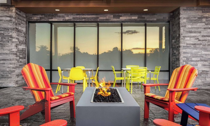 Franklin Hotel | Discover Home2 Suites by Hilton Boston Franklin - Rated 9.6