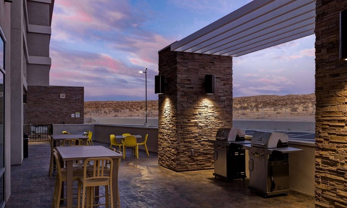Barstow Hotel | Exceptional Stay at Home2 Suites by Hilton Barstow