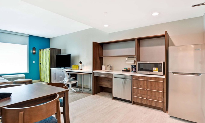 Normal Hotel | Discover Home2 Suites by Hilton Bloomington Normal