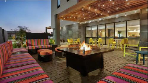 Columbus Hotel | Discover Home2 Suites By Hilton Columbus/West, OH