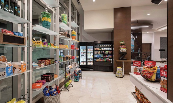 Downtown Denver Hotel | Comfortable Home2 Suites in Denver with Family-Friendly Amenities