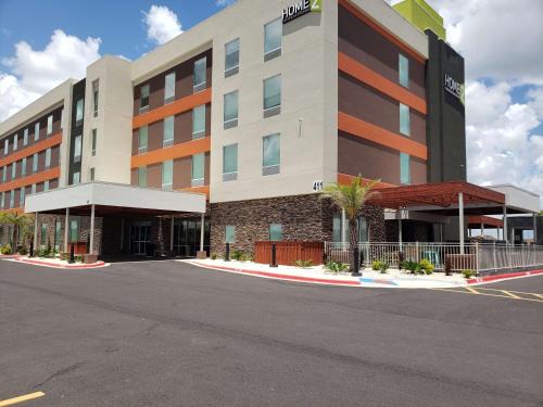 Edinburg Hotel | Pet-Friendly Retreat at Home2 Suites By Hilton Edinburg