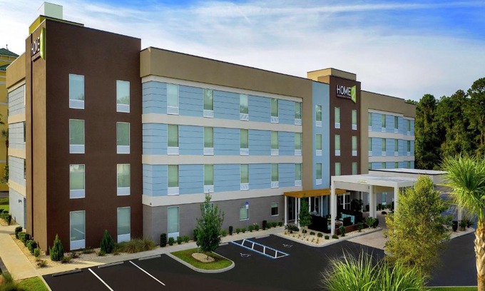 Lake City Hotel | Explore Home2 Suites by Hilton Lake City - Pet Friendly Stay