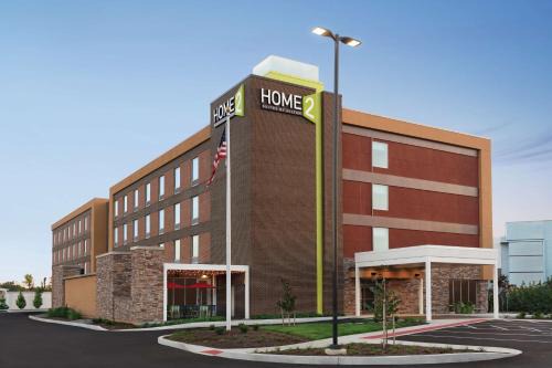 Lancaster Hotel | Discover Home2 Suites By Hilton Lancaster: Pet-Friendly Stay