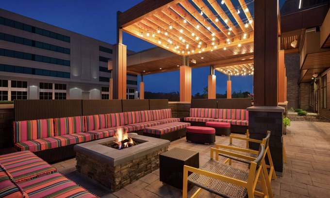 Madison Hotel | Discover Home2 Suites by Hilton Madison Central Alliant Energy