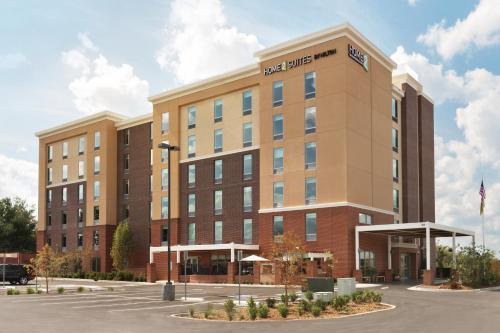 Franklin Hotel | Pet-Friendly Retreat at Home2 Suites by Hilton Franklin