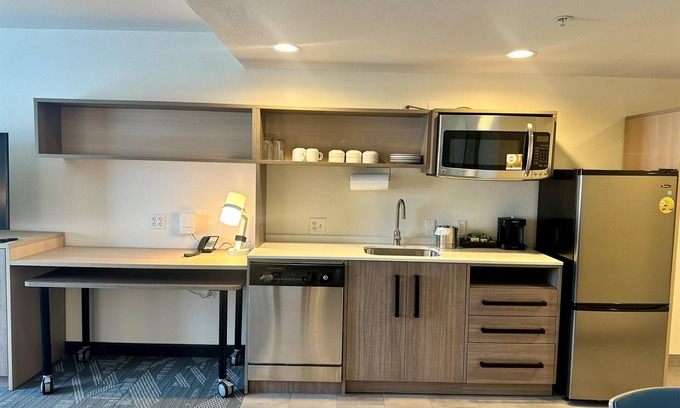 Rahway Hotel | Discover Home2 Suites by Hilton Rahway - Family Friendly Stay