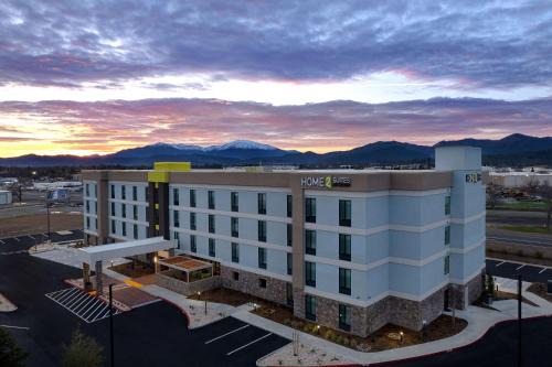 Redding Hotel | Pet-Friendly Home2 Suites By Hilton Redding - Rated 8.9/10