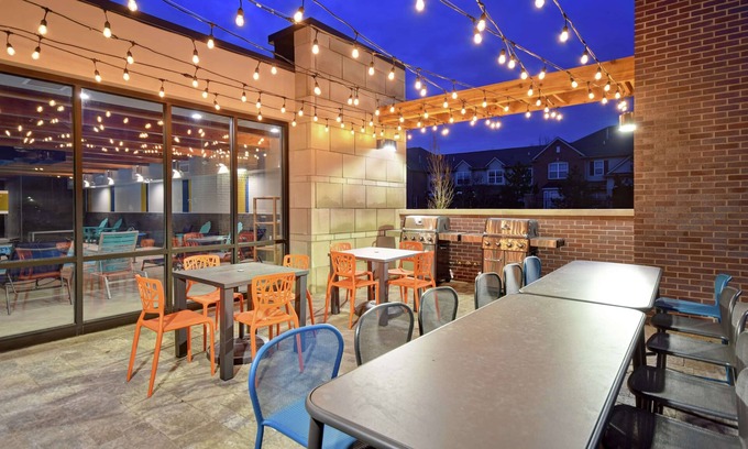Taylor Hotel | Ideal Stay at Home2 Suites by Hilton Taylor Detroit