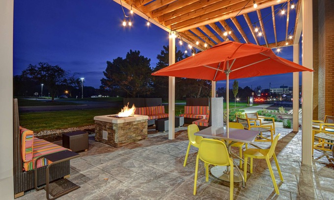 Troy Hotel | Highly Rated Home2 Suites by Hilton Troy with Pool and Kitchen