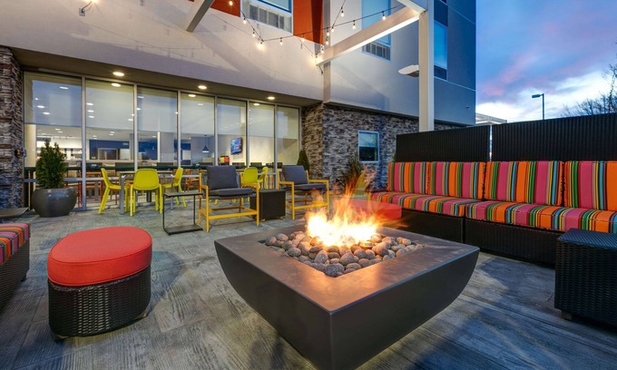 Tulsa Hotel | Highly Rated Home2 Suites by Hilton Tulsa Airport with Pool