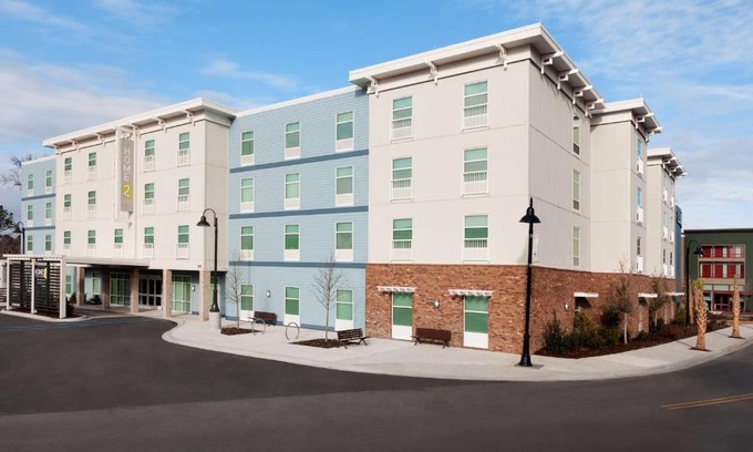 Mount Pleasant Hotel | Cozy Home2 Suites by Hilton: Oceanfront Retreat in Mt Pleasant