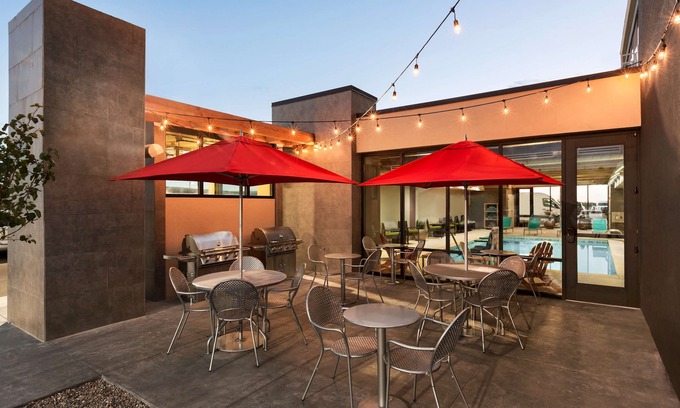 Farmington Hotel | Discover Home2 Suites by Hilton Farmington/Bloomfield