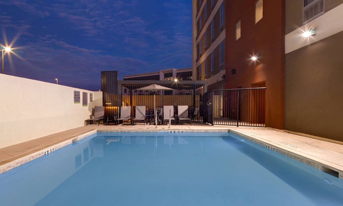 Sovana Hotel | Outstanding Home2 Suites by Hilton Las Vegas Southwest