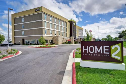 Springfield Hotel | Pet-Friendly Home2 Suites by Hilton Springfield North