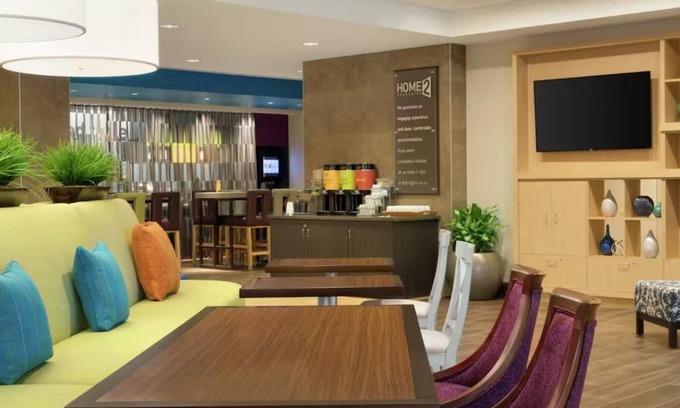 Mount Pleasant Hotel | Pet-Friendly Home2 Suites by Hilton Racine with Pool Access