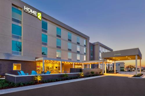 Wilmington Hotel | Top-Rated Home2 Suites Wilmington with Oceanfront Amenities