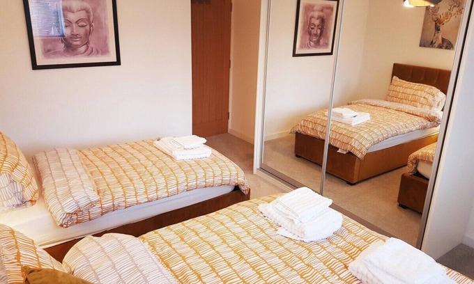 Harrogate Apartment | Family-Friendly Stay at Homebird Epsom Apartment