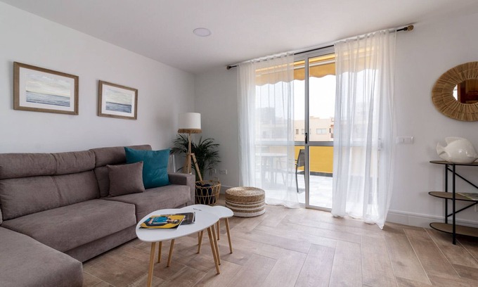 Los Cristianos Apartment | Idyllic Ático Cecilia with Sea Views and Relaxing Terrace
