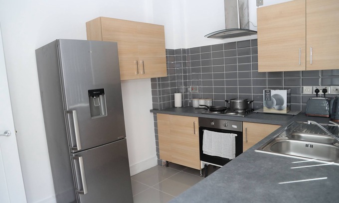 Acocks Green Apartment | Cozy 1-Bed Apartment in Birmingham with Breakfast Included
