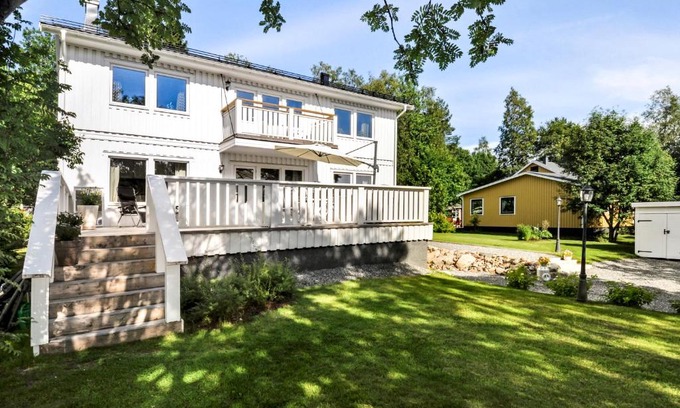 Innerstaden-Ostermalm Apartment | Cozy Apartment in Peaceful Area with Breakfast Included