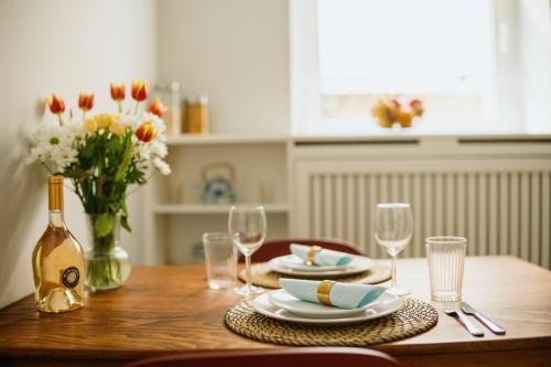 West Berlin Centre Apartment | Comfortable Retreat in Berlin's Kurfuerstendamm Area