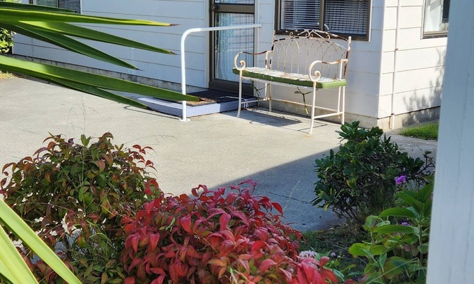 Napier House | Homely haven 2 bedroom house. Only 1.1km to the Napier CBD and Marine Parade