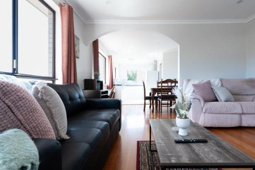 Riverside Apartment | Cozy Hideaway with Parking & WiFi for Family Getaways