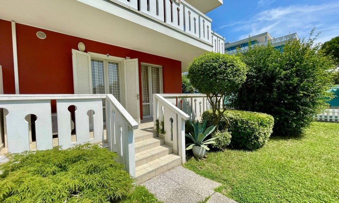 Porto Santa Margherita Apartment | Inviting Apartment for 6 Guests with Pool & Pet Friendly