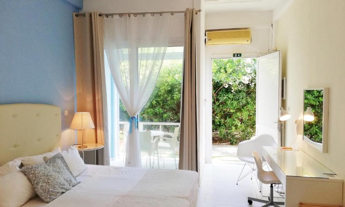 Chios Apartment | Oceanview Homely Studios: Guest Rated 9/10 with Breakfast