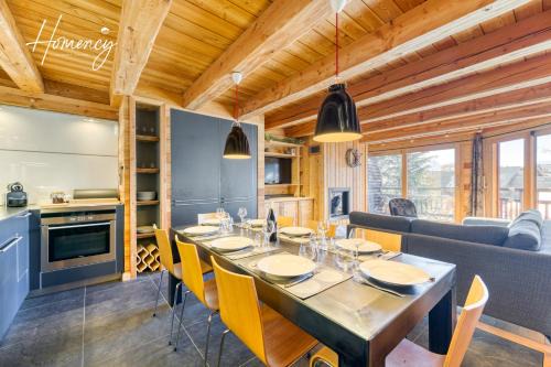 Jeux Apartment | Family-Friendly Retreat at Homency - Chalet Elussa