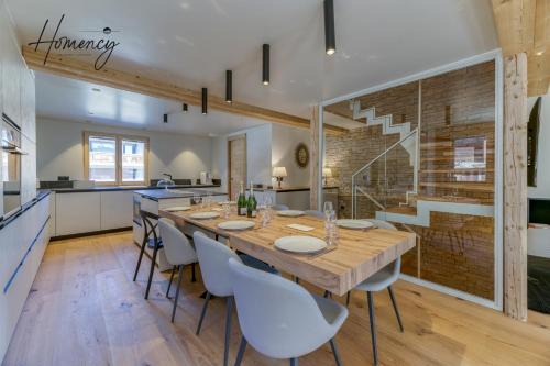 Jeux Apartment | Oceanfront Bliss at Homency - Chalet La Pavicha