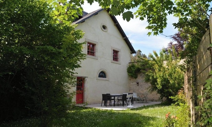 Saint-Martin-des-Entrees House | Inviting Home for 10 with Garden & Terrace in Saint-Martin