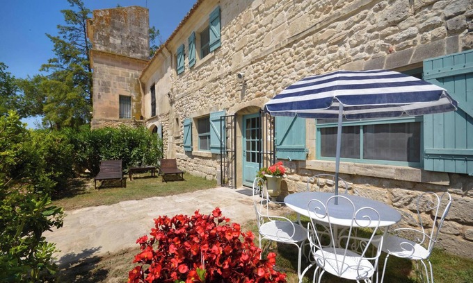 Saintes-Maries-de-la-Mer House | Beautiful House with Pool for 4 in Saintes-Maries-de-la-Mer