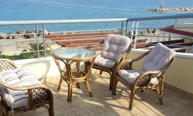 Velon House | Homerez - 100 m away from the beach! House for 5 ppl. with sea view at Kiato
