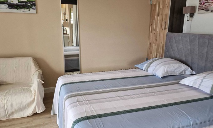 Saint-Paul Apartment | Beautiful Apartment with Sea View in Saint-Paul, 8.6/10 Rated