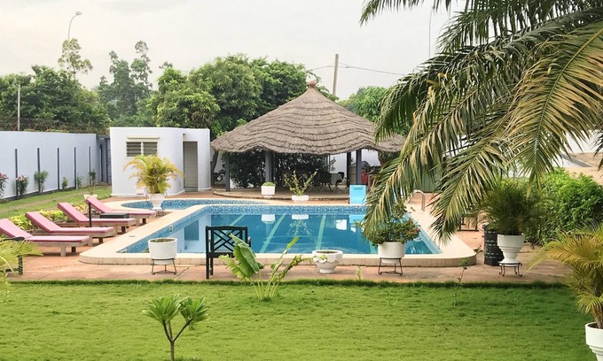 Lome Apartment | Homerez - Appartement 10 km away from the beach for 4 ppl. with shared pool