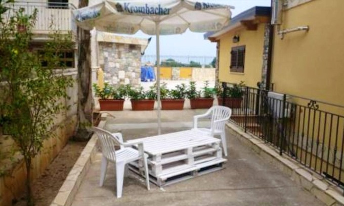 Palermo Apartment | Homerez - Appartement 2 km away from the beach for 6 ppl. with garden at Palermo