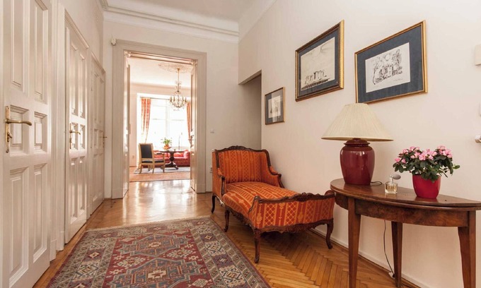 Lagymanyos Apartment | Elegant Apartment in Budapest with Terrace and Pool Access