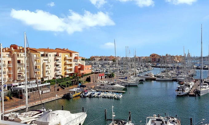 Cap d'Agde Apartment | Oceanfront Retreat: Homerez Apt Cap d'Agde with Sea View