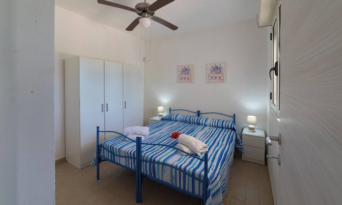 Scoglitti Apartment | Modern Scoglitti Apartment with Oceanfront Views & Pool