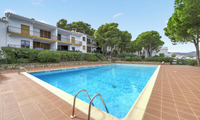 Llanca Apartment | Beachside Apartment with Shared Pool - 10/10 Guest Rated