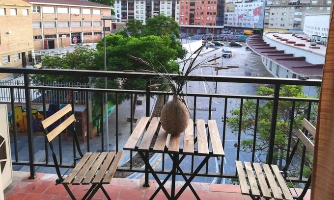 Ensanche Centro Apartment | Homerez - Beautiful appartement for 7 ppl. with balcony at Málaga
