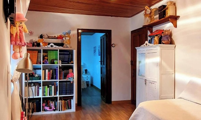 Perena House | Relaxing Retreat in Pereña de la Ribera with Spa & Lake Views