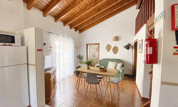 Barao de Sao Miguel House | Homerez - Charming House in Barão de São Miguel - Terrace