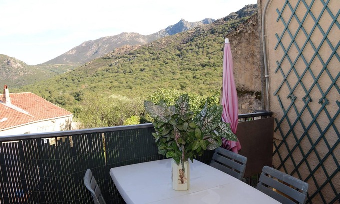 Muro Apartment | Oceanfront Apartment Near Slopes with Pool & Sea View