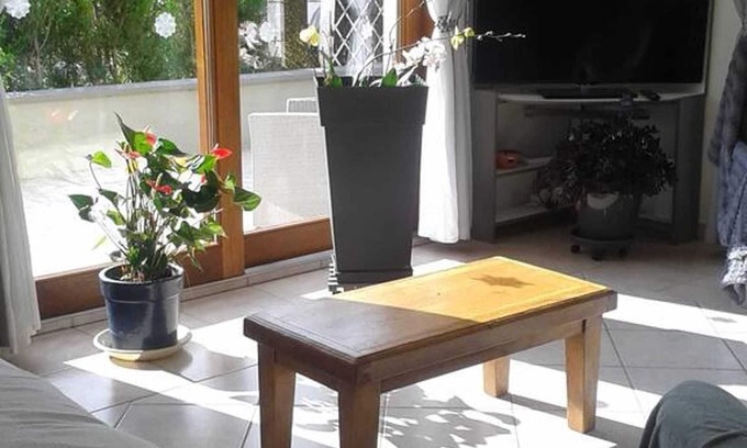 Liginiac House | Inviting Getaway: Beachside Retreat for 5 with Terrace